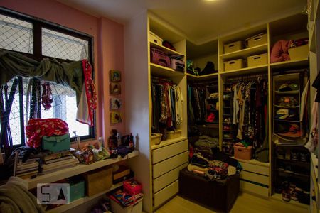 Apartamento à venda com 440m², 5 quartos e 6 vagasCloset da Suíte 1