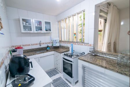 Casa à venda com 310m², 4 quartos e sem vaga Casa à venda com 310m², 4 quartos e sem vagaCozinha