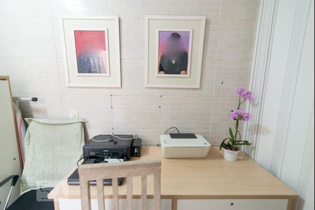 Casa à venda com 310m², 4 quartos e sem vaga Casa à venda com 310m², 4 quartos e sem vagaEscritório