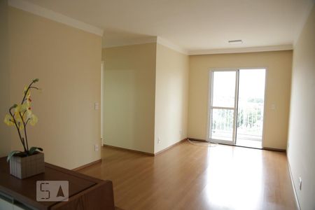 Sala de apartamento à venda com 3 quartos, 67m² em Jardim Independência, São Paulo
