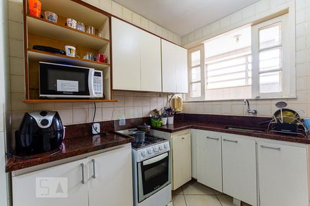 Casa de condomínio à venda com 140m², 6 quartos e sem vaga Casa de condomínio à venda com 140m², 6 quartos e sem vagaCozinha