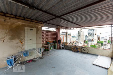 Casa de condomínio à venda com 140m², 6 quartos e sem vaga Casa de condomínio à venda com 140m², 6 quartos e sem vagaTerraço