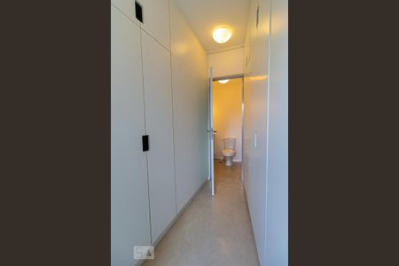 Apartamento à venda com 62m², 1 quarto e 1 vagaCloset