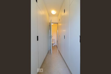 Apartamento à venda com 62m², 1 quarto e 1 vagaCloset