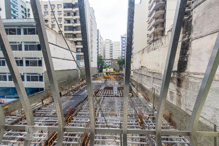 Vista da Sala  de apartamento à venda com 2 quartos, 70m² em Icaraí, Niterói