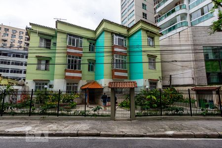 Apartamento à venda com 70m², 2 quartos e sem vaga Apartamento à venda com 70m², 2 quartos e sem vagaFachada