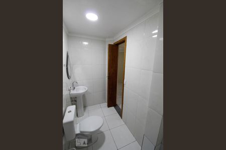 Banheiro de casa para alugar com 1 quarto, 52m² em Parque Santo Antônio, Guarulhos