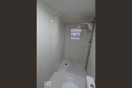 Banheiro de casa para alugar com 1 quarto, 52m² em Parque Santo Antônio, Guarulhos