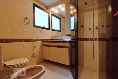 Apartamento à venda com 193m², 4 quartos e 4 vagasBanheiro da Suíte 3