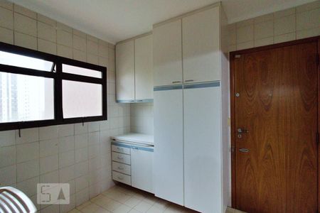 Apartamento à venda com 193m², 4 quartos e 4 vagasÁrea de Serviço