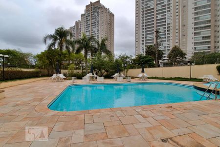 Apartamento à venda com 193m², 4 quartos e 4 vagasÁrea comum - Piscina