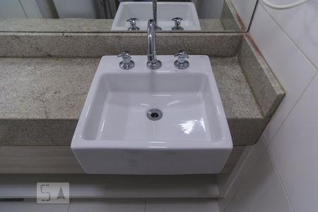 Apartamento à venda com 83m², 2 quartos e 1 vagaBanheiro da Suíte