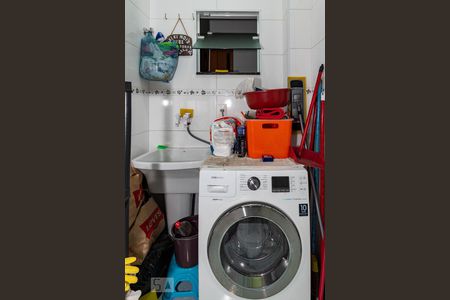 Casa de condomínio à venda com 100m², 3 quartos e 2 vagasÁrea de Serviço