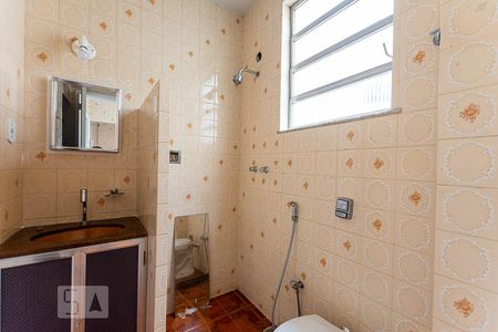 Banheiro de apartamento para alugar com 1 quarto, 44m² em Icaraí, Niterói