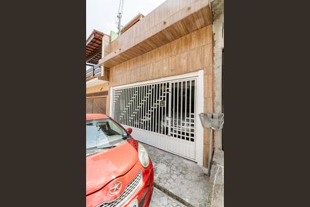 Casa à venda com 110m², 3 quartos e 2 vagas Casa à venda com 110m², 3 quartos e 2 vagasFachada