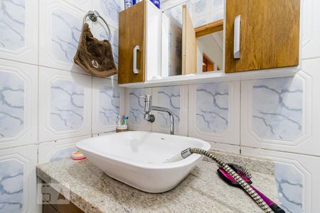 Casa à venda com 110m², 3 quartos e 2 vagas Casa à venda com 110m², 3 quartos e 2 vagasBanheiro