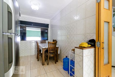 Casa à venda com 110m², 3 quartos e 2 vagas Casa à venda com 110m², 3 quartos e 2 vagasCopa