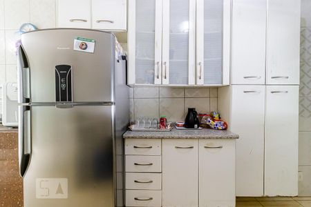 Casa à venda com 110m², 3 quartos e 2 vagas Casa à venda com 110m², 3 quartos e 2 vagasCozinha