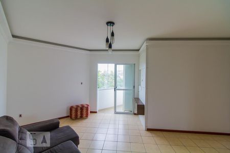 Sala de apartamento para alugar com 2 quartos, 56m² em Barreiros, São José