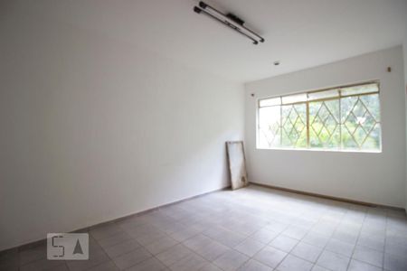 Casa à venda com 140m², 2 quartos e 2 vagasSala