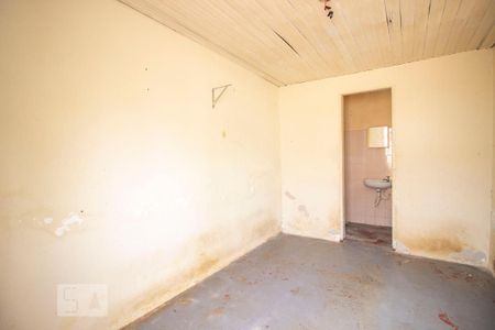 Casa à venda com 140m², 2 quartos e 2 vagasQuarto de Serviço