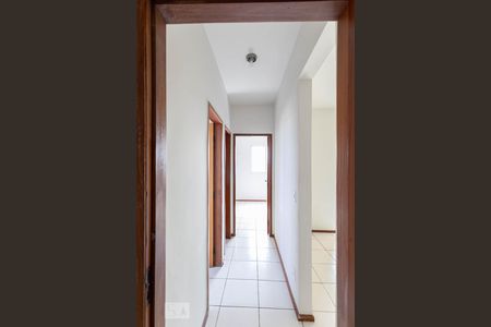 Corredor de apartamento para alugar com 3 quartos, 111m² em Cachoeirinha, Belo Horizonte