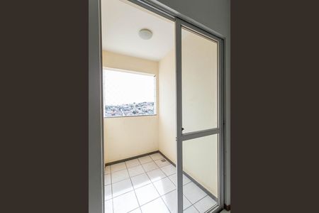 Varanda da sala de apartamento para alugar com 3 quartos, 111m² em Cachoeirinha, Belo Horizonte