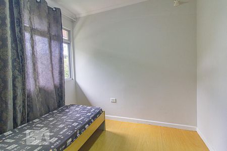 Quarto 1 de apartamento para alugar com 2 quartos, 49m² em Sítio Cercado, Curitiba