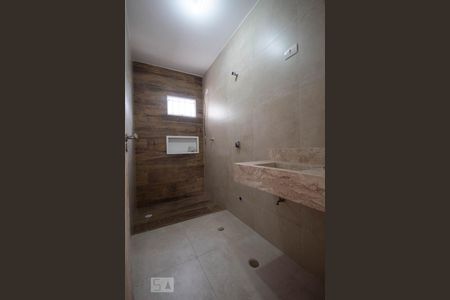 Casa à venda com 200m², 3 quartos e 2 vagas Casa à venda com 200m², 3 quartos e 2 vagasBanheiro da Suíte Master