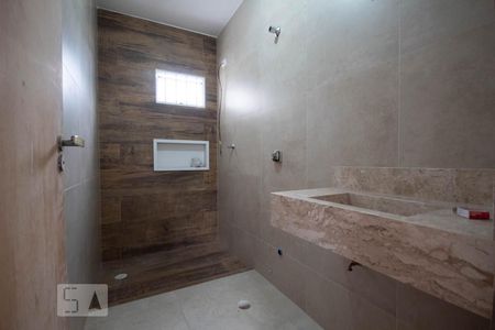 Casa à venda com 200m², 3 quartos e 2 vagas Casa à venda com 200m², 3 quartos e 2 vagasBanheiro da Suíte Master