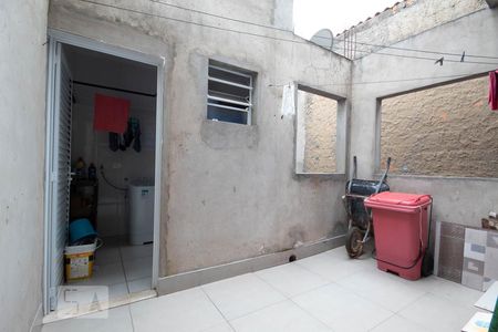 Casa à venda com 200m², 3 quartos e 2 vagas Casa à venda com 200m², 3 quartos e 2 vagasQuintal