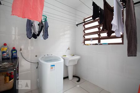 Casa à venda com 200m², 3 quartos e 2 vagas Casa à venda com 200m², 3 quartos e 2 vagasÁrea de Serviço