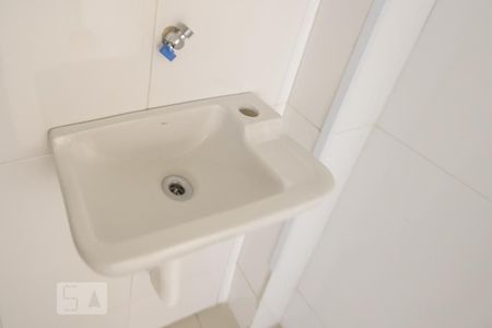 Apartamento à venda com 80m², 2 quartos e sem vagaBanheiro de Serviço