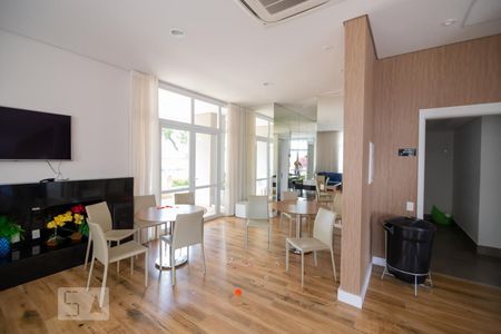 Apartamento à venda com 74m², 2 quartos e 1 vaga Apartamento à venda com 74m², 2 quartos e 1 vagaÁrea comum - Salão de festas