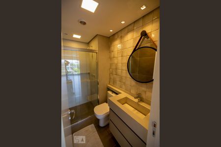 Apartamento à venda com 74m², 2 quartos e 1 vaga Apartamento à venda com 74m², 2 quartos e 1 vagaBanheiro Social