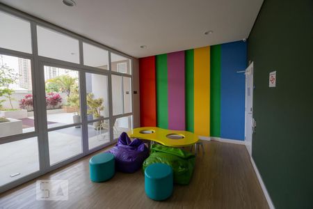 Apartamento à venda com 74m², 2 quartos e 1 vaga Apartamento à venda com 74m², 2 quartos e 1 vagaBrinquedoteca