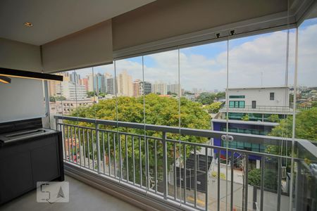 Apartamento à venda com 74m², 2 quartos e 1 vaga Apartamento à venda com 74m², 2 quartos e 1 vagaVaranda