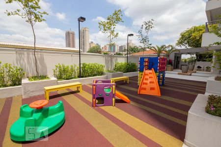 Apartamento à venda com 74m², 2 quartos e 1 vaga Apartamento à venda com 74m², 2 quartos e 1 vagaÁrea Comum - Playground