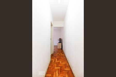 Apartamento à venda com 77m², 2 quartos e sem vagaCorredor
