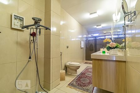 Casa à venda com 968m², 2 quartos e 1 vaga Casa à venda com 968m², 2 quartos e 1 vagaBanheiro Social