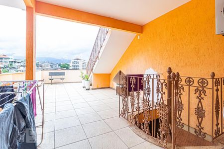 Casa à venda com 968m², 2 quartos e 1 vaga Casa à venda com 968m², 2 quartos e 1 vagaVaranda da Área de Serviço