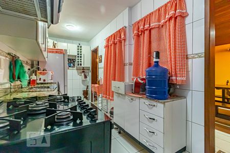 Casa à venda com 968m², 2 quartos e 1 vaga Casa à venda com 968m², 2 quartos e 1 vagaCozinha