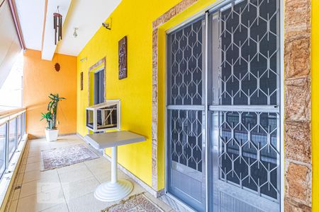 Casa à venda com 968m², 2 quartos e 1 vaga