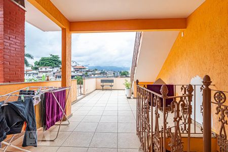 Casa à venda com 968m², 2 quartos e 1 vaga Casa à venda com 968m², 2 quartos e 1 vagaVaranda da Área de Serviço