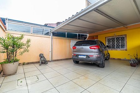 Casa à venda com 968m², 2 quartos e 1 vaga Casa à venda com 968m², 2 quartos e 1 vagaFachada