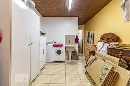 Casa à venda com 968m², 2 quartos e 1 vaga Casa à venda com 968m², 2 quartos e 1 vagaÁrea de Serviço