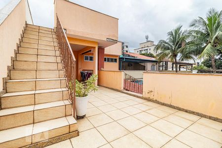 Casa à venda com 968m², 2 quartos e 1 vaga Casa à venda com 968m², 2 quartos e 1 vagaVaranda da Área de Serviço