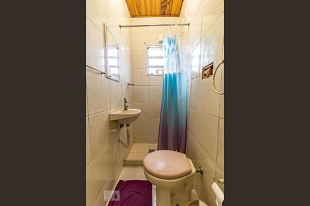 Casa à venda com 968m², 2 quartos e 1 vaga Casa à venda com 968m², 2 quartos e 1 vagaBanheiro de Serviço