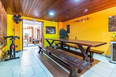 Casa à venda com 968m², 2 quartos e 1 vaga Casa à venda com 968m², 2 quartos e 1 vagaCopa