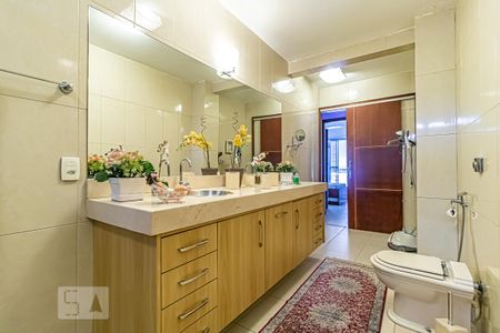 Casa à venda com 968m², 2 quartos e 1 vaga Casa à venda com 968m², 2 quartos e 1 vagaBanheiro Social